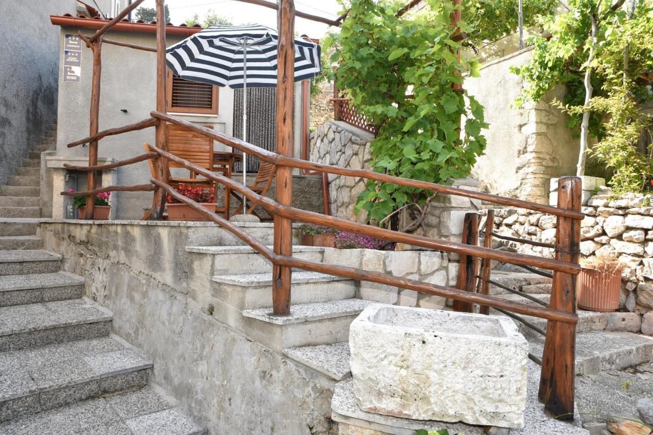 Apartment Anamarija Valun Εξωτερικό φωτογραφία