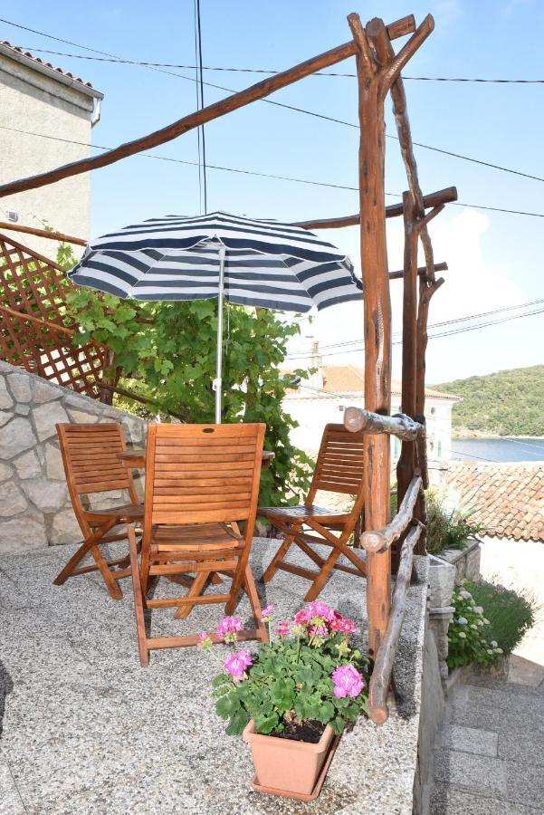 Apartment Anamarija Valun Εξωτερικό φωτογραφία