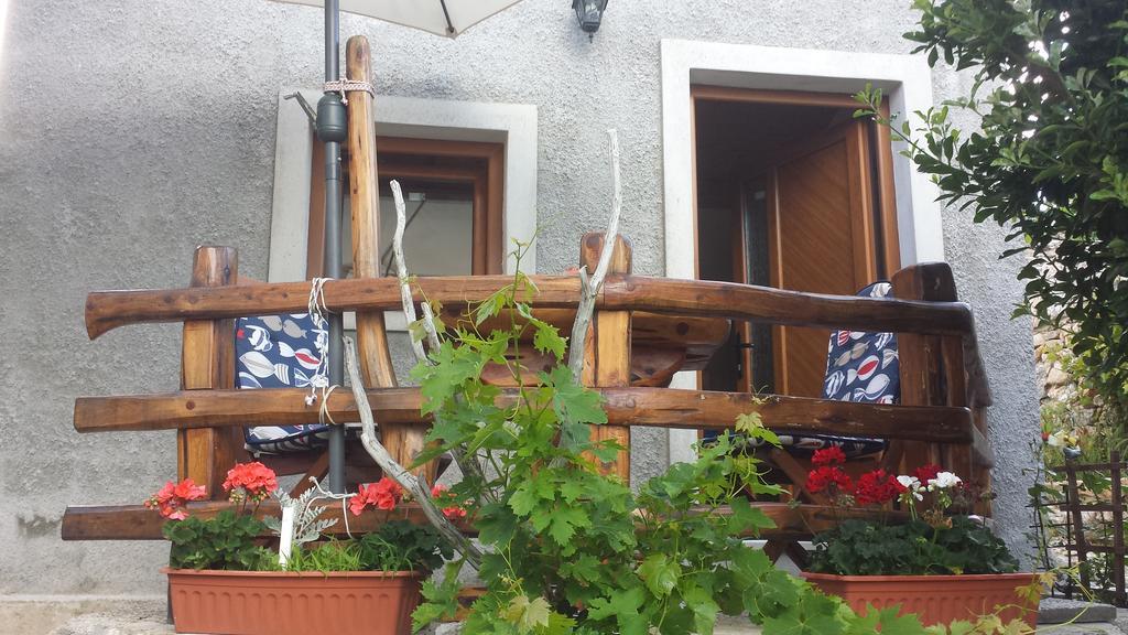 Apartment Anamarija Valun Εξωτερικό φωτογραφία